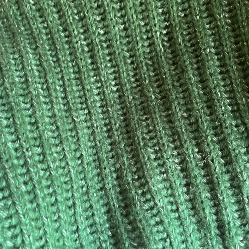 Oversized green cardigan with brown buttons - Picture 6 of 10